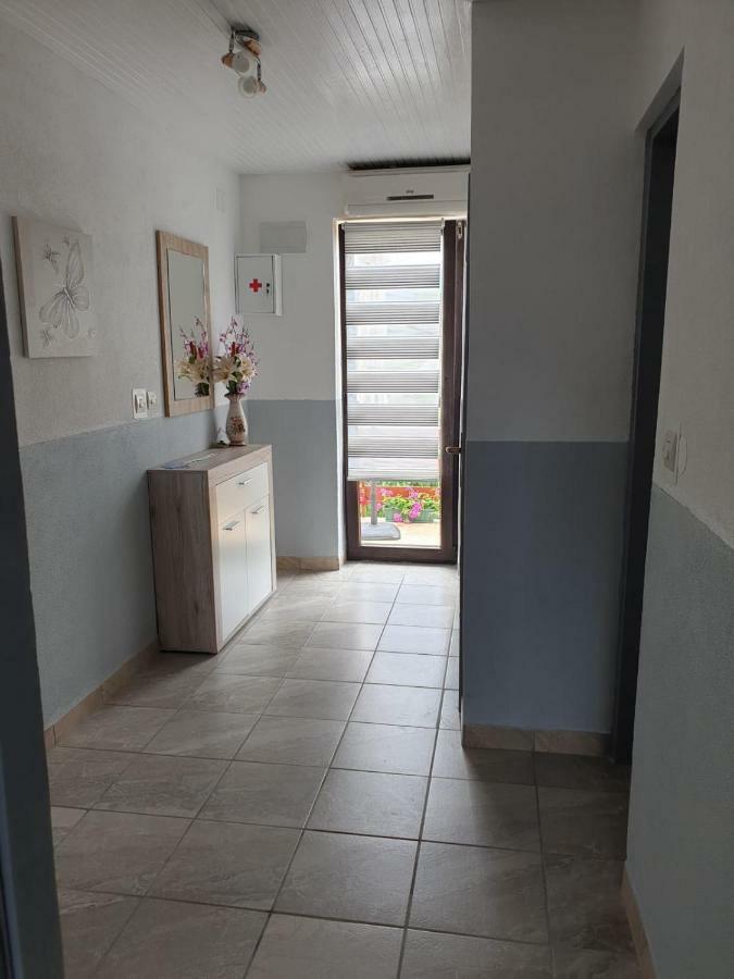 Apartman Laura Smoljanac Buitenkant foto